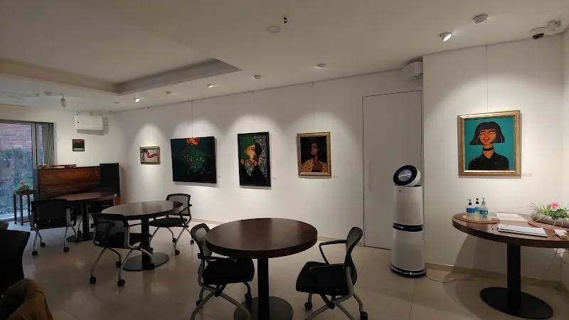 나우리 아트갤러리 museum in Bundang, GG