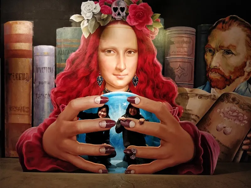 ํธ๋ฆญ์์ด๋ฎค์ง์ tourist attraction in Seoul, SEL