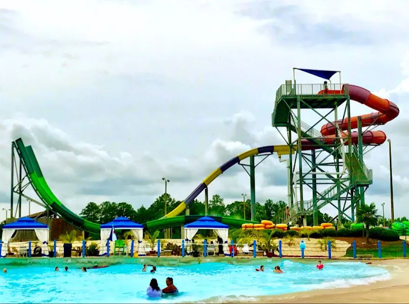 Alabama Adventure & Splash Adventure amusement park in Birmingham, AL