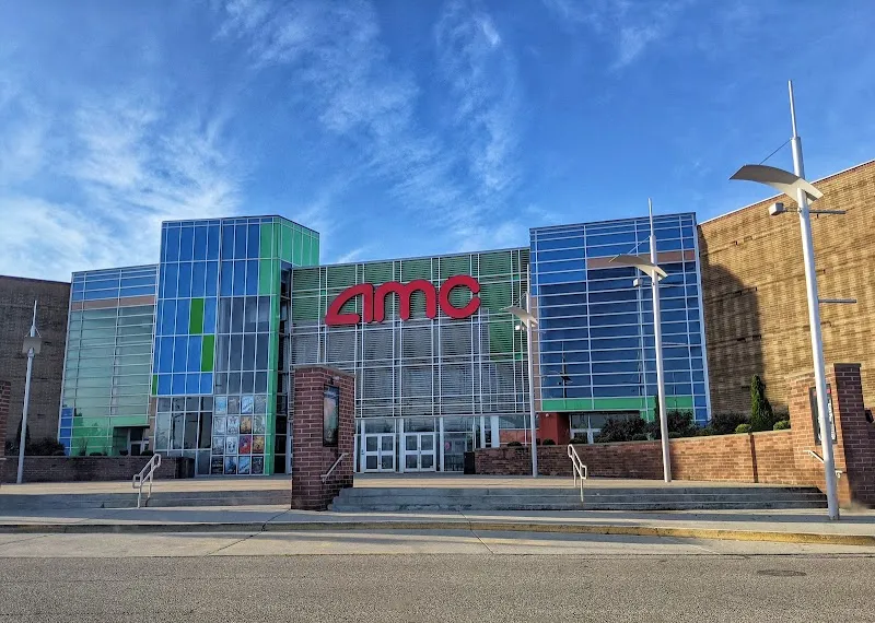 AMC West Chester 18 movie theater in West Chester, OH