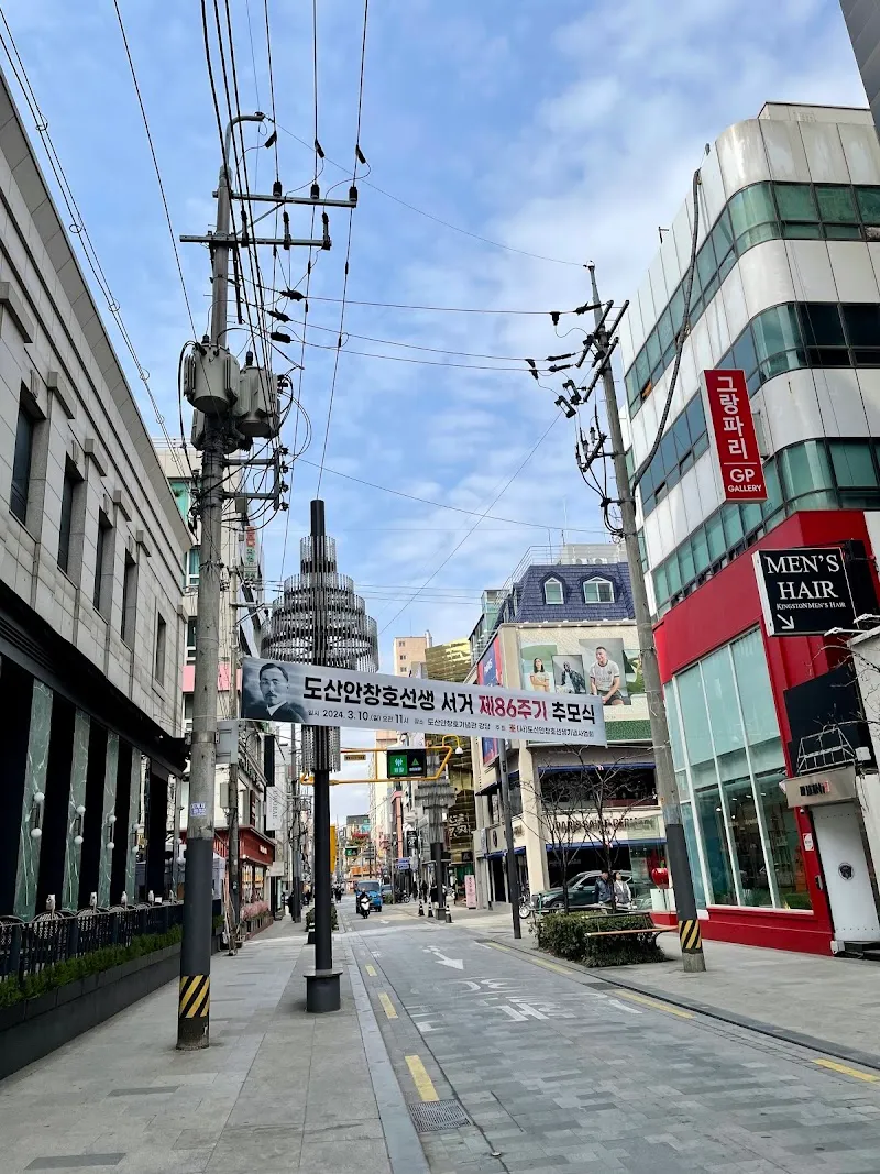 Apgujeong Rodeo Street tourist attraction in Seoul, SEL