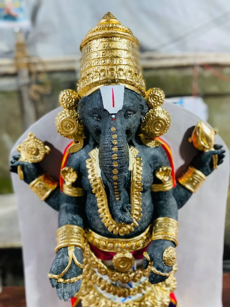 Art and Craft Studios recreation center in Vile Parle, MH