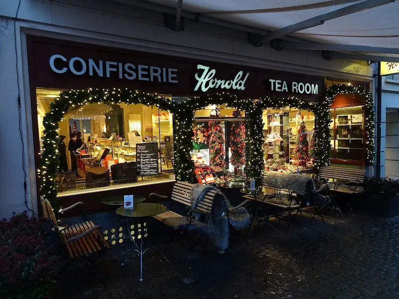 Bäckerei Honold cafe in Wiedikon, ZH