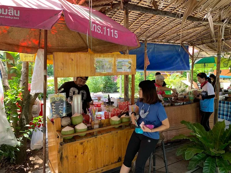 Bang Bua Floating Market attraction in Nonthaburi, BKK