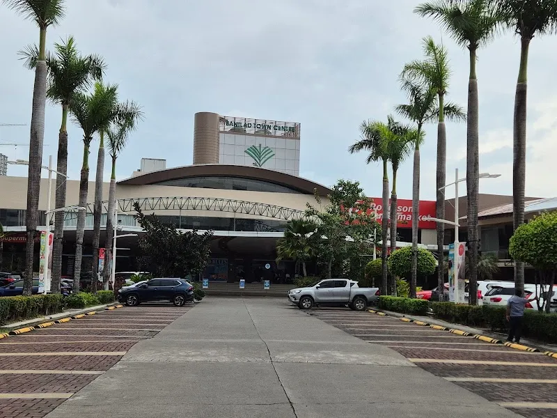Banilad Town Centre shopping mall in Banilad, CV