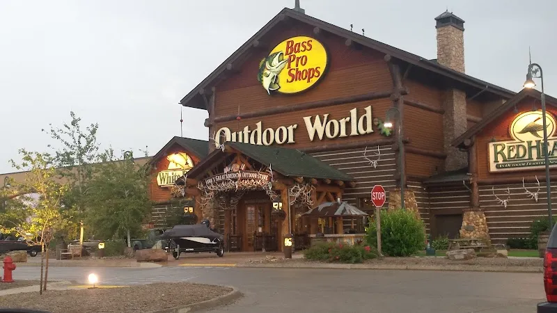 Bass Pro Shops sporting goods store in Altoona, IA