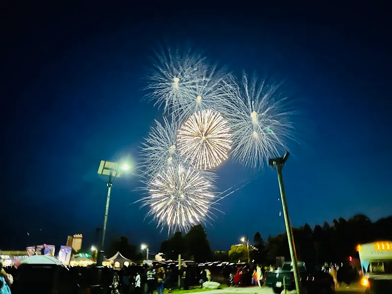 Bay Ridges Kinsmen Park park in Pickering, ON