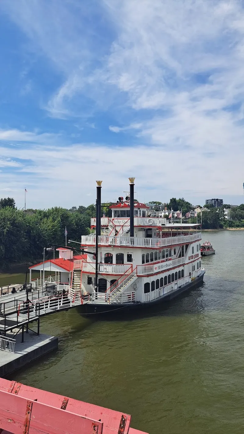 BB Riverboats tour agency in Newport, KY