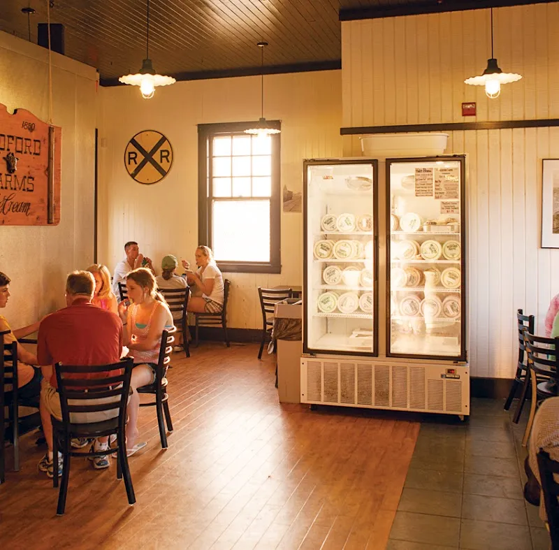 Bedford Farms Ice Cream & Frozen Yogurt in Concord, MA