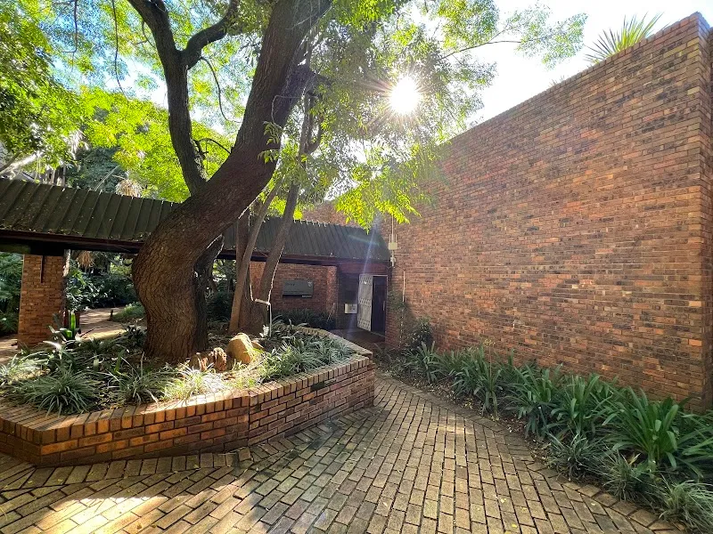 Bedfordview Library library in Bedfordview, GP