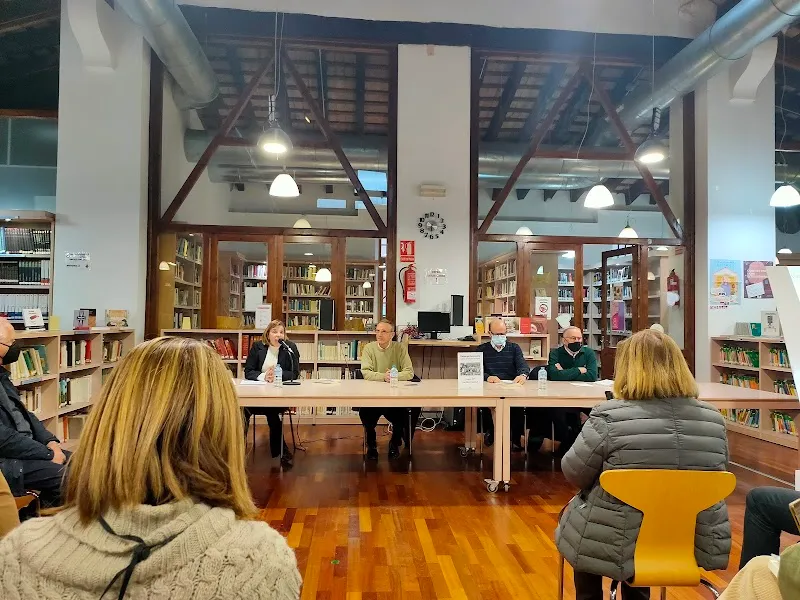 Biblioteca Pública Municipal Almodí library in Llíria, V