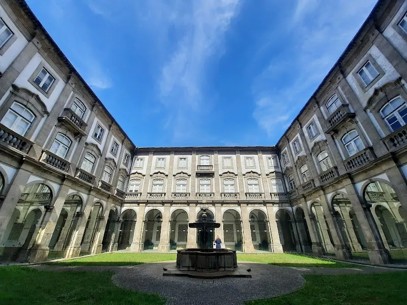 Biblioteca Pública Municipal do Porto library in Bonfim, Porto