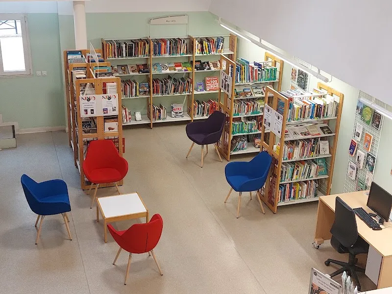 Bibliothèque Municipale de Saint-Germain-en-Laye library in Saint-Germain-en-Laye, IDF