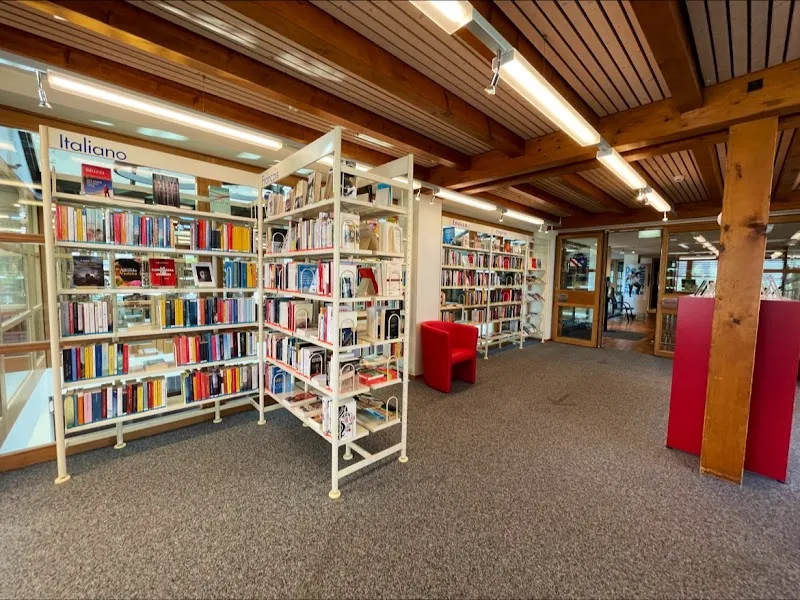 Bibliothek Zollikon library in Zollikon, ZH