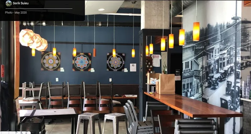 Bing's Bodacious Bagels cafe in Multnomah Village, OR