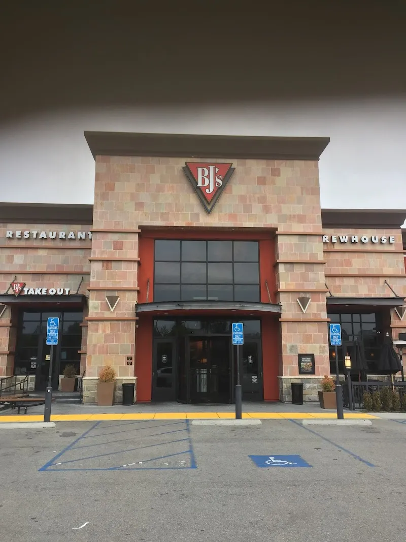BJ's Restaurant & Brewhouse New American in City of Industry, CA