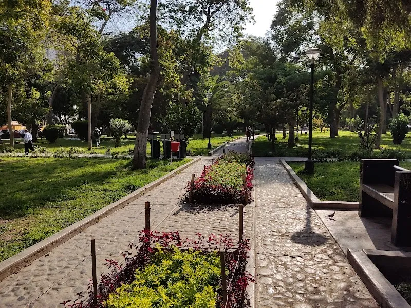 Bosque Castilla park in Lince, Lima