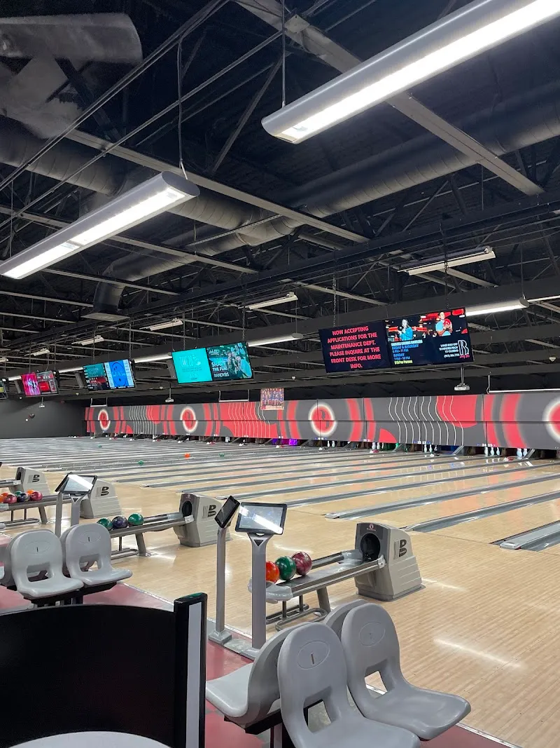 Bowlero Bartlett bowling alley in Collierville, TN