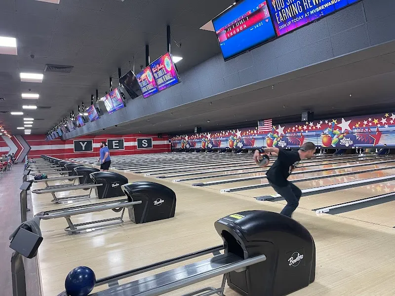 Bowlero Southside bowling alley in Jacksonville, FL