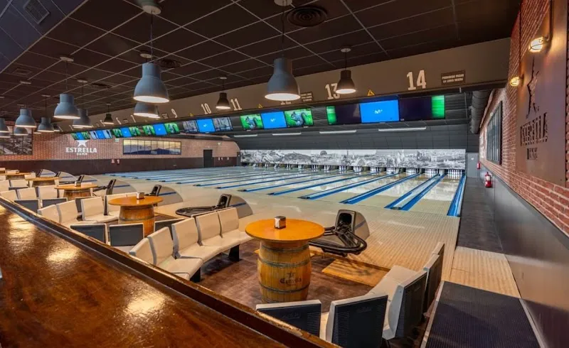 Bowling Pedralbes bowling alley in Barcelona, CT