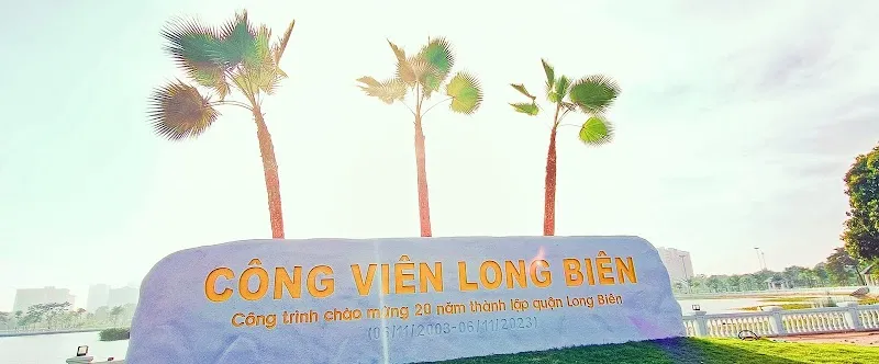 Cầu Long Biên Park park in Long Biên, HN