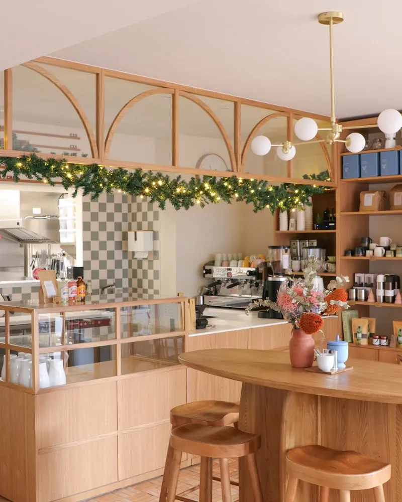 Café de la mairie Bistros in Sèvres, IDF