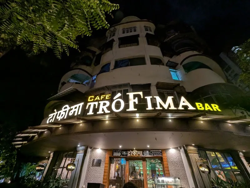 Café on the Park cafe in Dadar, MH