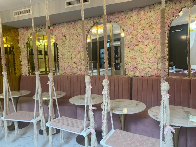 Cafe Seebach cafe in Seebach, ZH