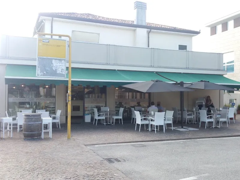 Caffรจ Centrale Family cafe in Quarto d'Altino, VE