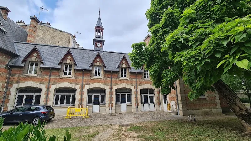 Centre de loisirs maternel de La Boule sports activity location in Nanterre, IDF