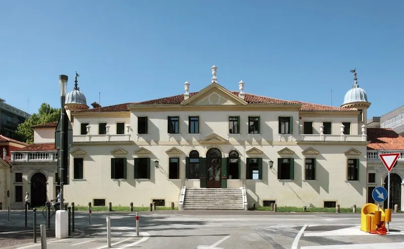 City Library VEZ Mestre coffee shop in Mestre, VE