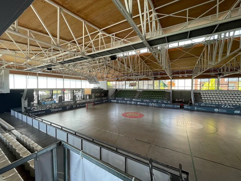 Complex Esportiu Municipal Can Xarau - Pavelló Paco Arpide sports complex in Cerdanyola del Vallès, CT