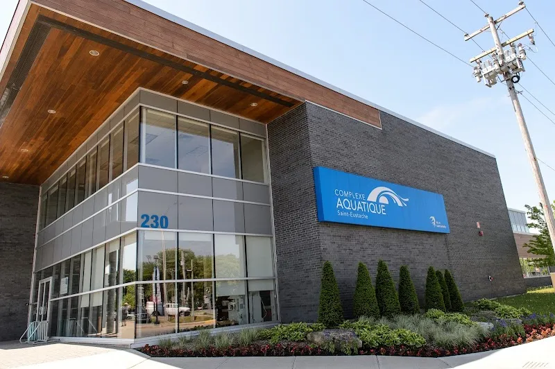 Complexe Aquatique Saint-Eustache - Service du sport et du plein air swimming pool in Saint-Eustache, QC