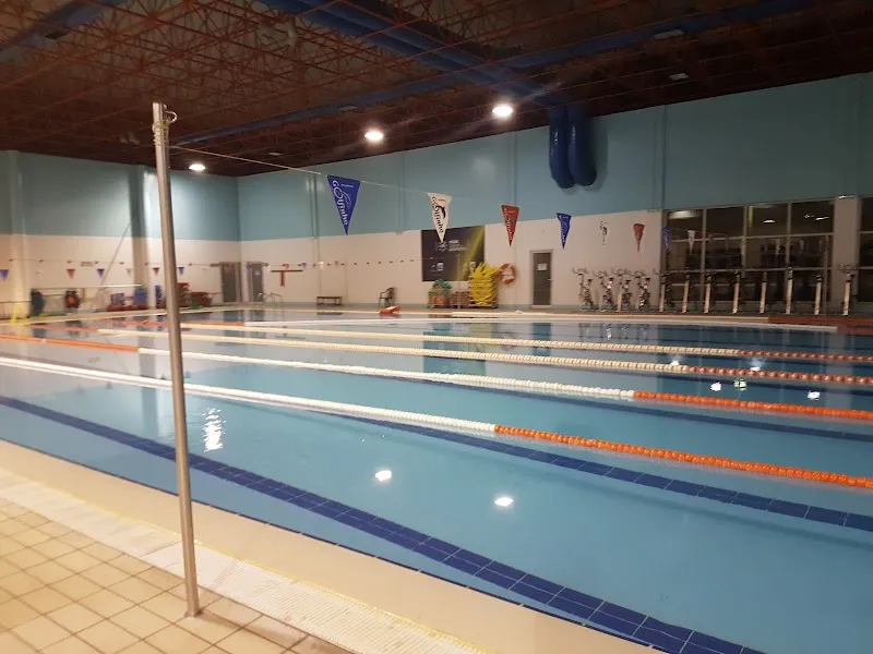 Complexo Municipal de Piscinas de Gueifães swimming pool in Maia, Porto