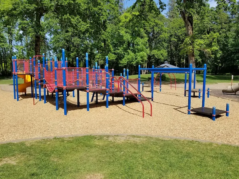 Cook Family Park city park in Lake Oswego, OR
