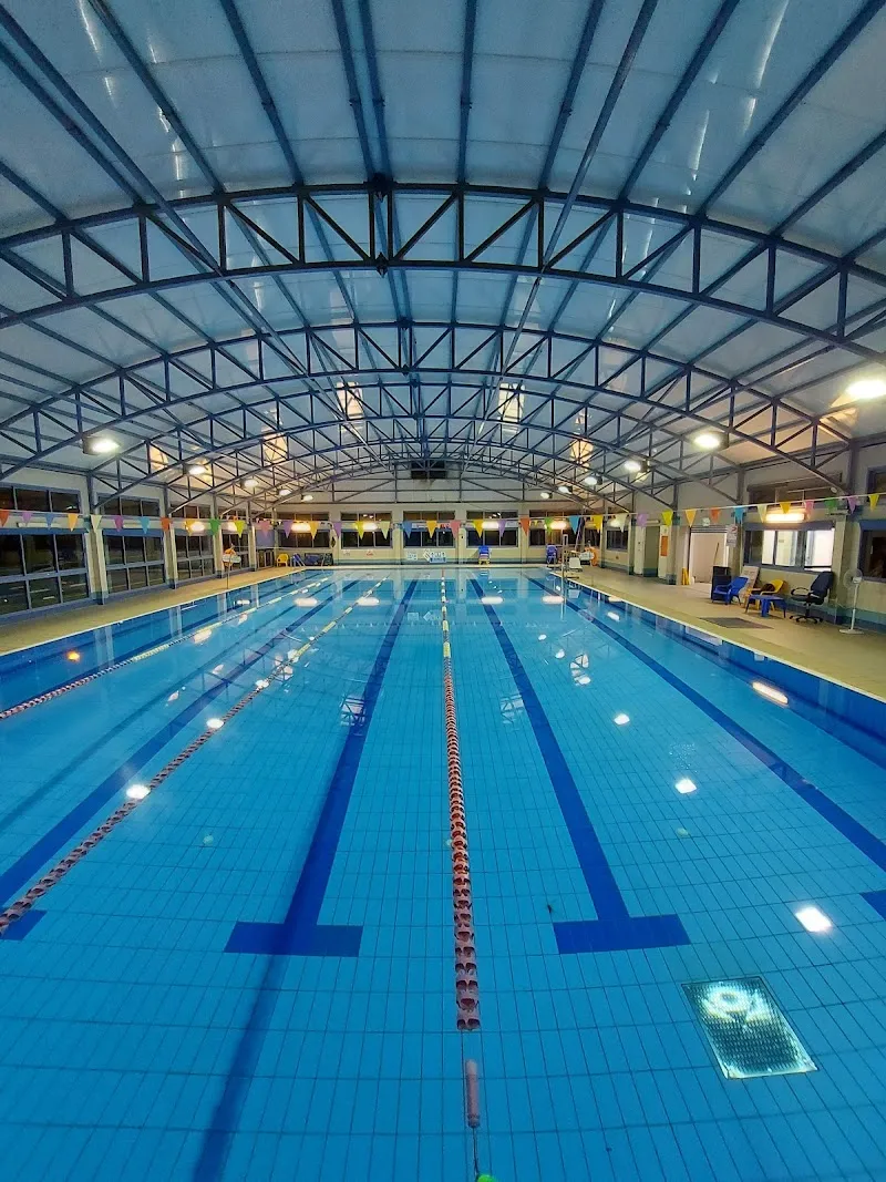 Country Ramat Gan swimming pool in Ramat Gan, TA