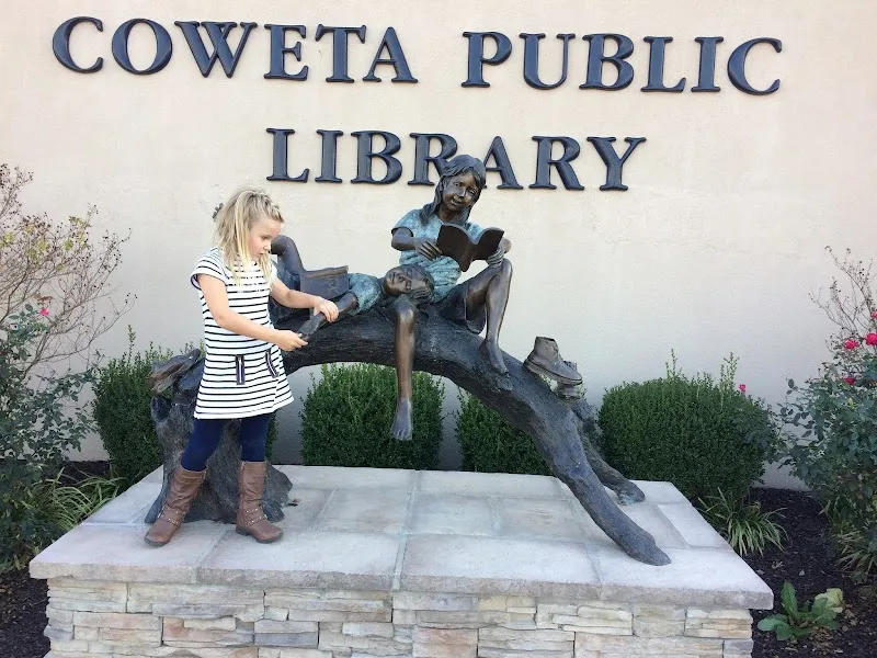 Coweta Public Library library in Coweta, OK