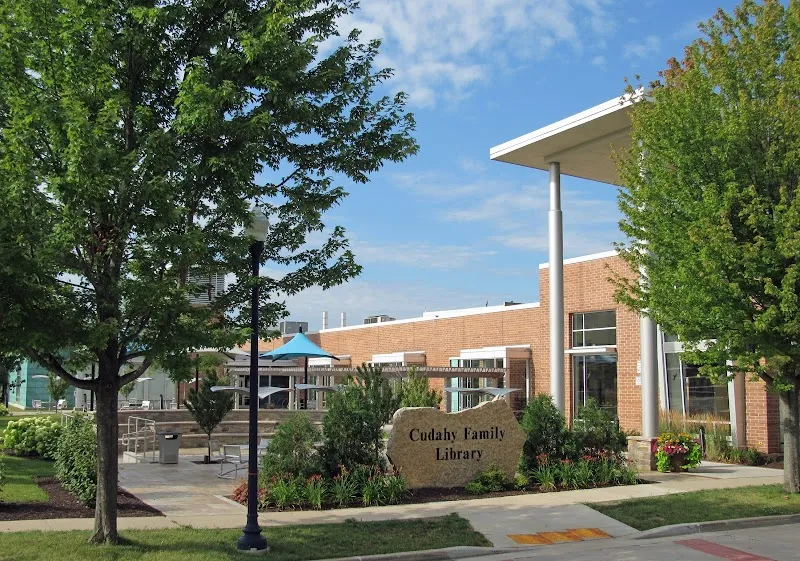 Cudahy Family Library library in Cudahy, WI