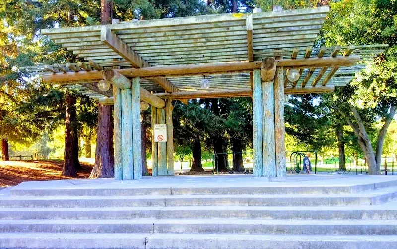 Cuesta Park neighborhood in Mountain View, CA