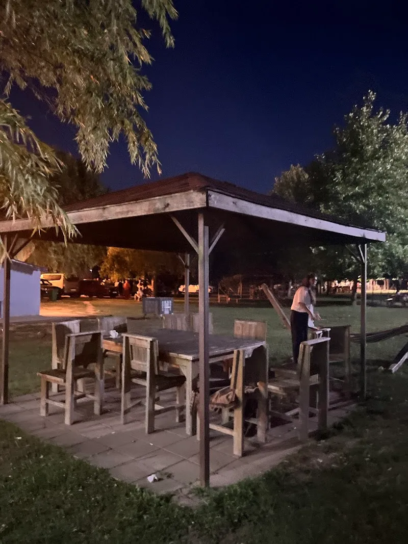 Cumhuriyet Park Et Mangal Piknik Alanı breakfast restaurant in Maslak, Istanbul