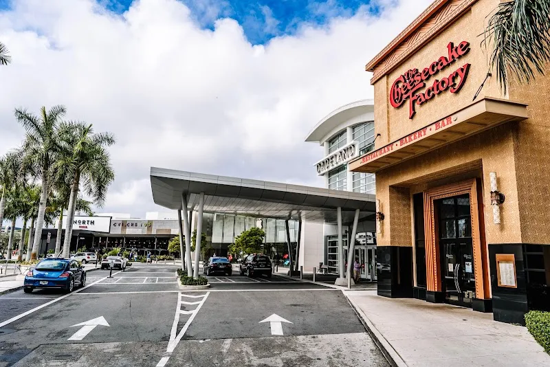Dadeland Mall shopping mall in Kendall, FL