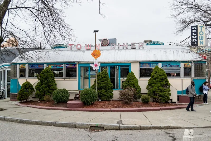 Deluxe Town Diner Diners in Watertown, MA