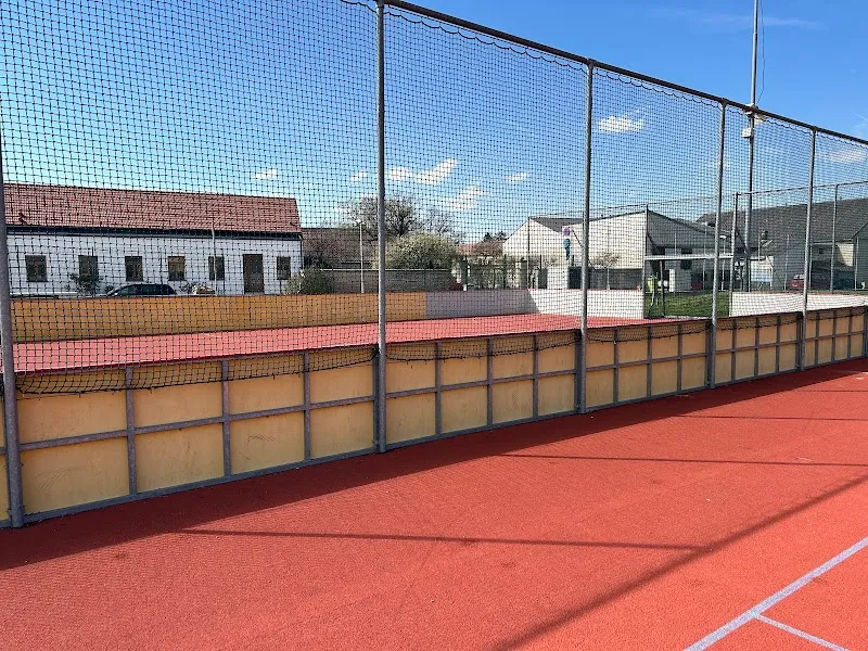 Deutsch-Wagram Community Swimming Pool swimming in Deutsch-Wagram, VIE