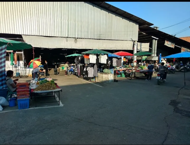 Doi Saket Local Market restaurant in Doi Saket, CM