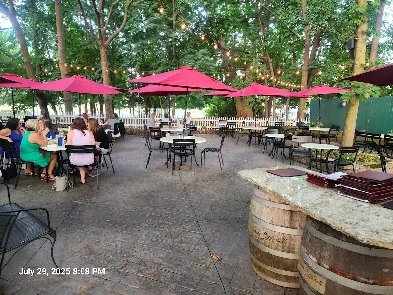 Don's Pomeroy House New American in Rocky River, OH