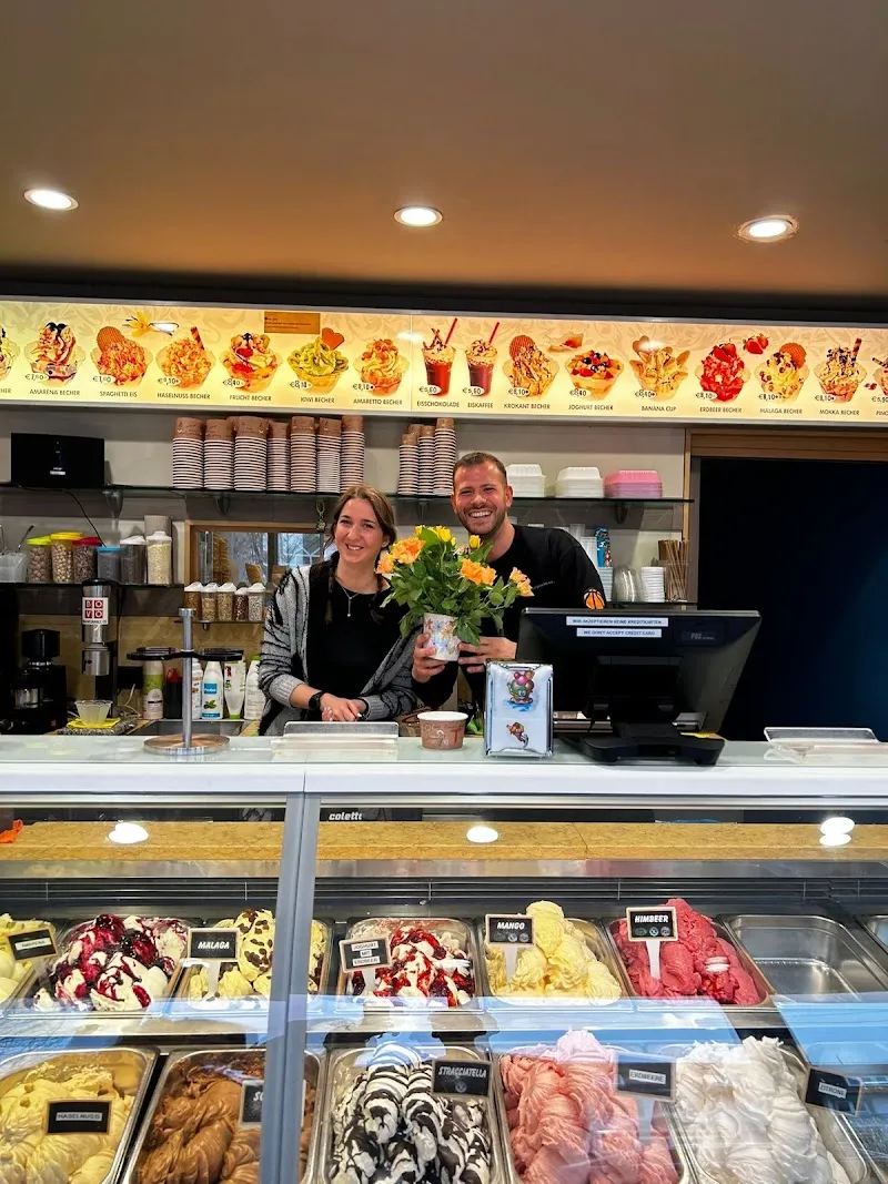 Eiscafé Venezia Ice Cream & Frozen Yogurt in Ismaning, BY