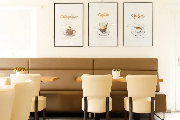 Eisdiele zum Seeufer ice cream in Samstagern, ZH