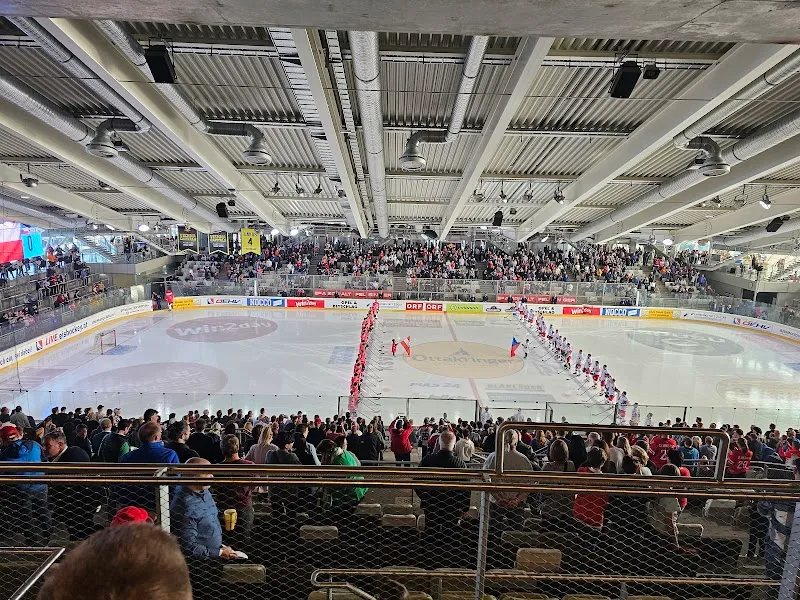 Eislaufplatz Aspern sports in Aspern, VIE