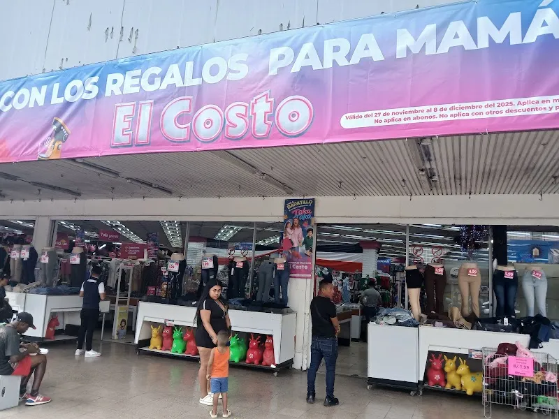 El Costo Calidonia general store in Calidonia, PA