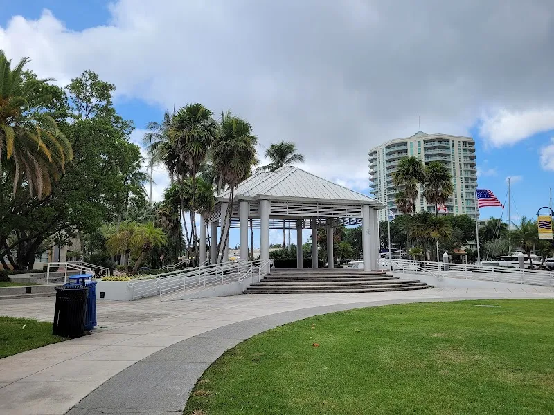 Esplanade Park park in Fort Lauderdale, FL